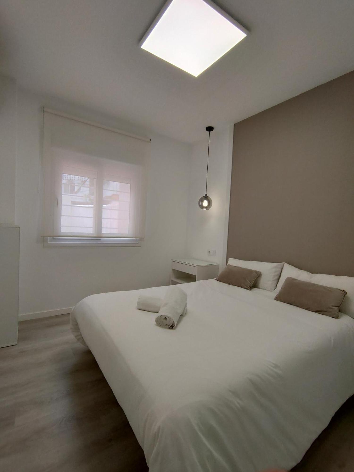 Casa Mallen, Con Amplia Terraza, En El Barrio De Nervion Севілья Екстер'єр фото