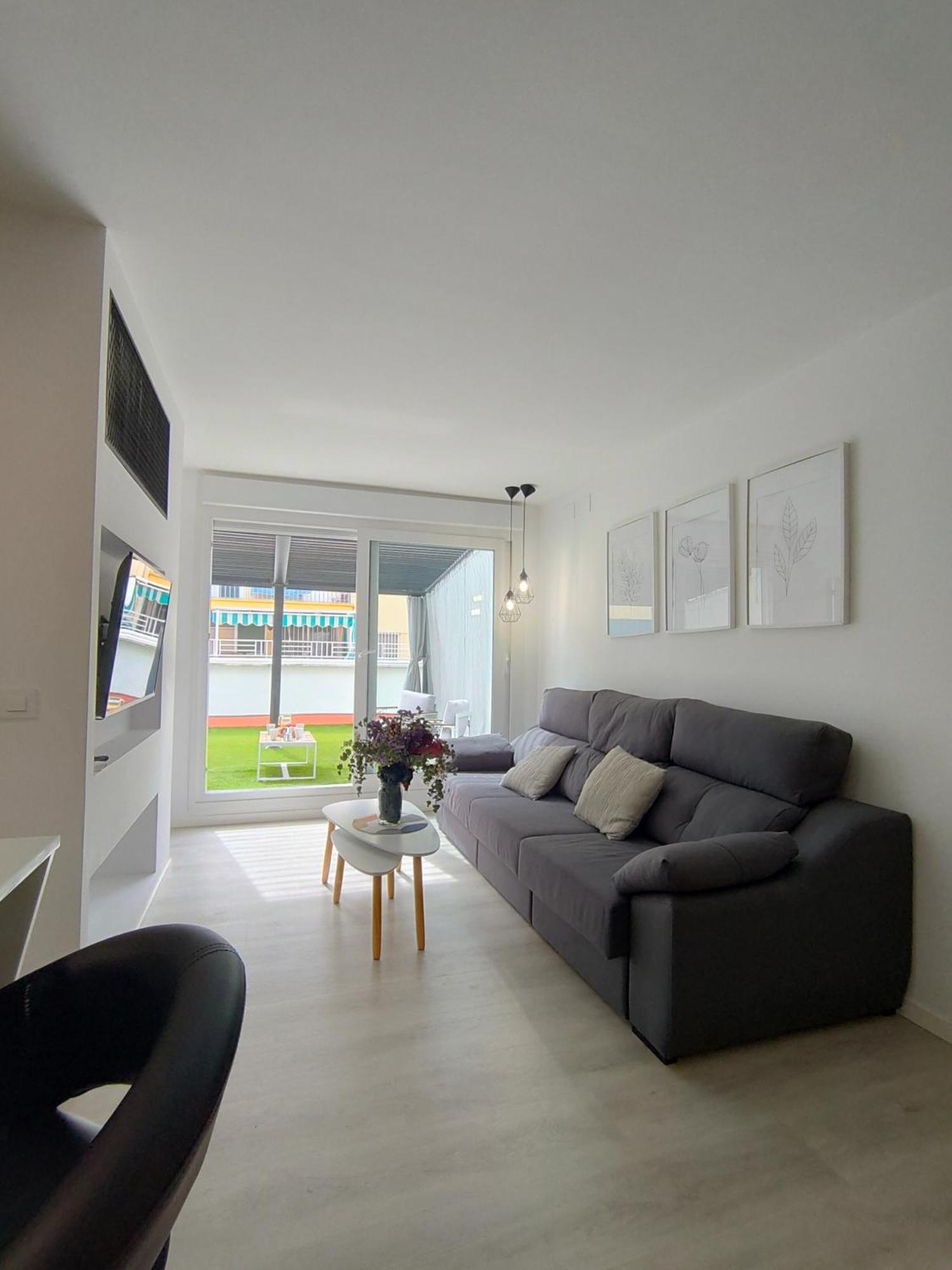 Casa Mallen, Con Amplia Terraza, En El Barrio De Nervion Севілья Екстер'єр фото