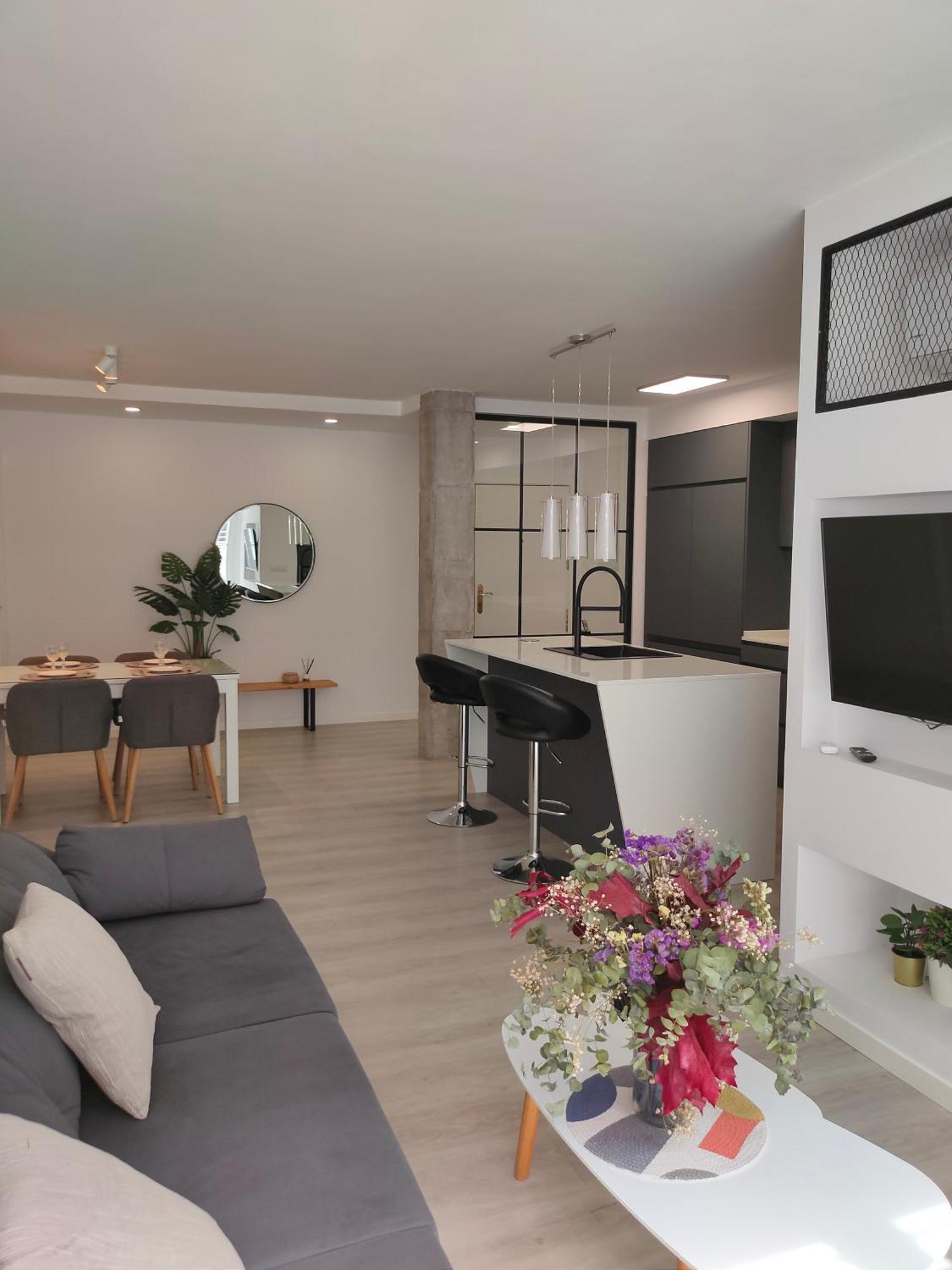 Casa Mallen, Con Amplia Terraza, En El Barrio De Nervion Севілья Екстер'єр фото